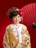 軽やかで愛らしいヘアアレンジ